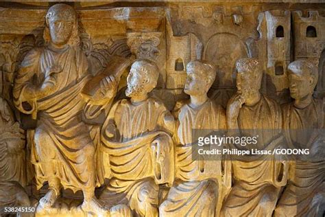 Sarcophagus of Sant'Ambrogio! A Majestic Journey Through Early Christian Iconography and Intricate Carving Techniques