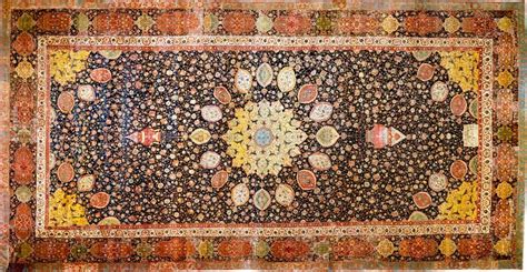  The Ardabil Carpet, A Symphony of Silk and Spiritually Infused Designs!